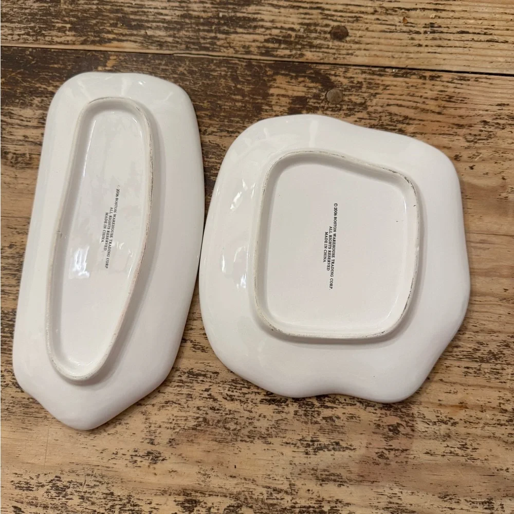 RARE 2006 BOSTON WAREHOUSE TRADING CORP. CERAMIC HAMBURGER AND HOT DOG PLATES